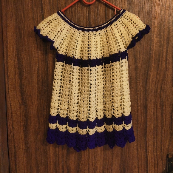 Hand woven woolen jacket - Picture 6 of 8